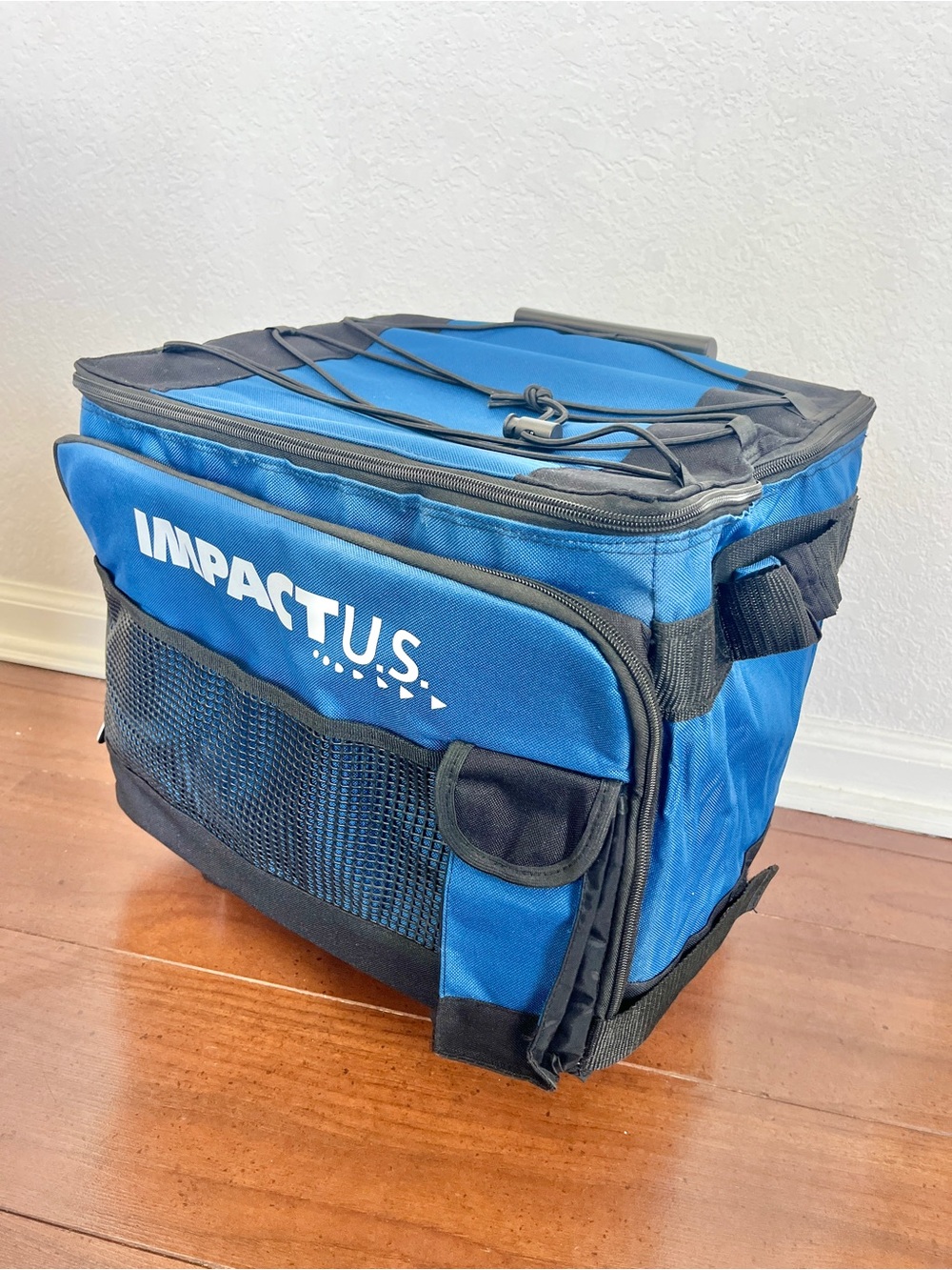 40 Can Capacity Foldable Rolling Cooler W/ Wheels, Telescopic Handle Ice Cubed